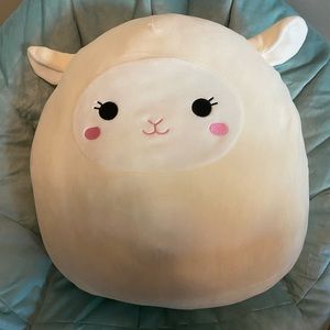Sophie- White Lamb Squishmallow
